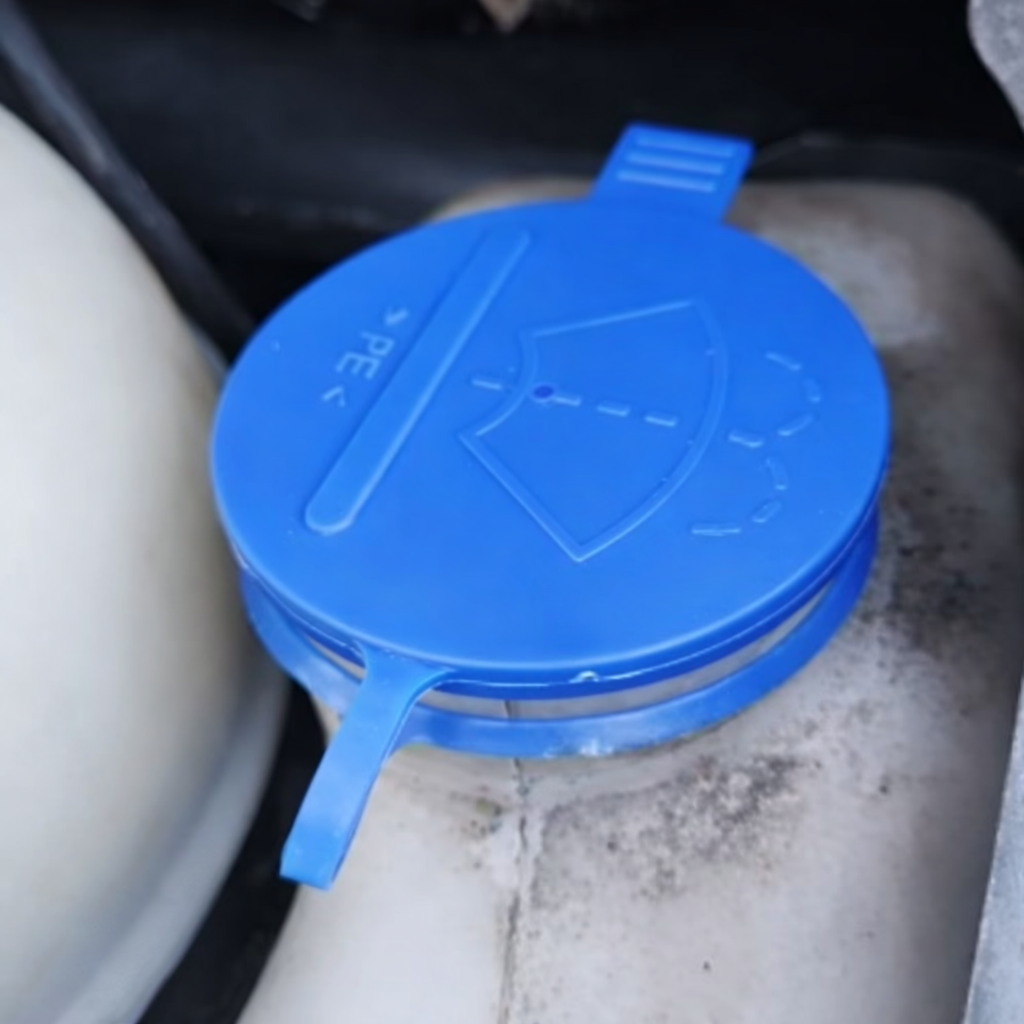 Tapa depósito limpiaparabrisas Mercedes Sprinter / Vito / Viano OEM A9068690072 (compatible VW Crafter) - Imagen 3