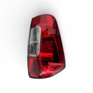 Foco Trasero Derecho Nissan NP300 2016–2020